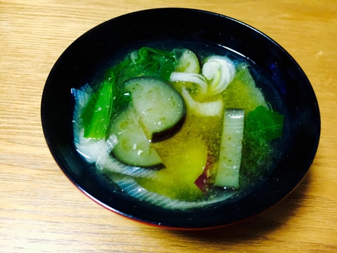 さつまいもとナスのお味噌汁